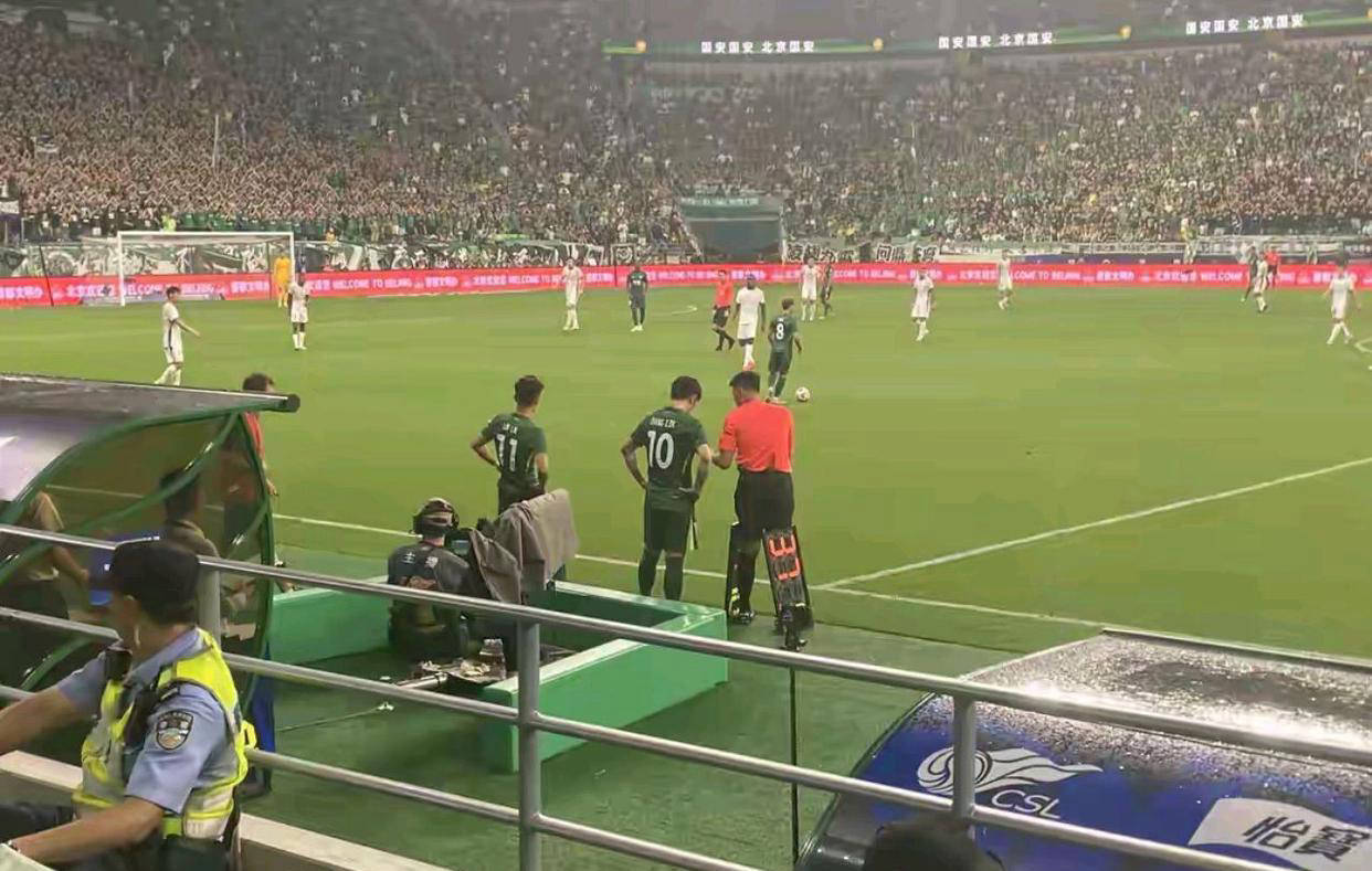 广州恒大不敌北京国安,遭遇失利,表现亮眼 广州恒大不敌北京国安,遭遇失利,表现亮眼