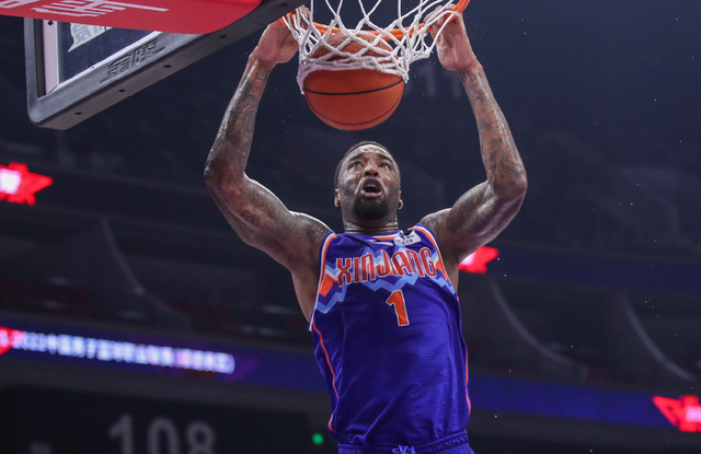 包含FLY血洗NS，Caps打出惊人五杀焦点之战入围赛，留下经典瞬间的词条