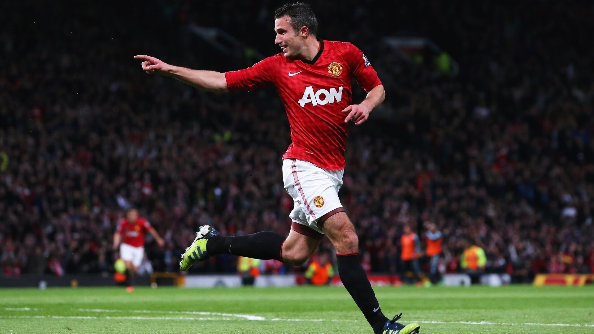 沉默的统帅,当加克波在国家德比之夜攻防两端统治战场